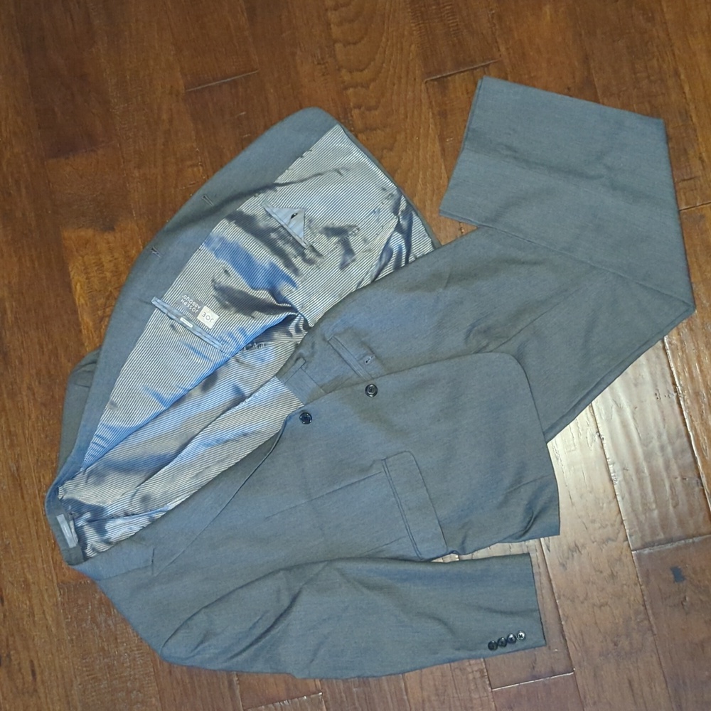 Men's 2 button gray suit